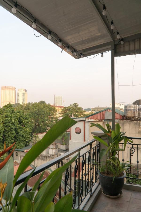 T Home Balcony Homestay Ханой Екстериор снимка