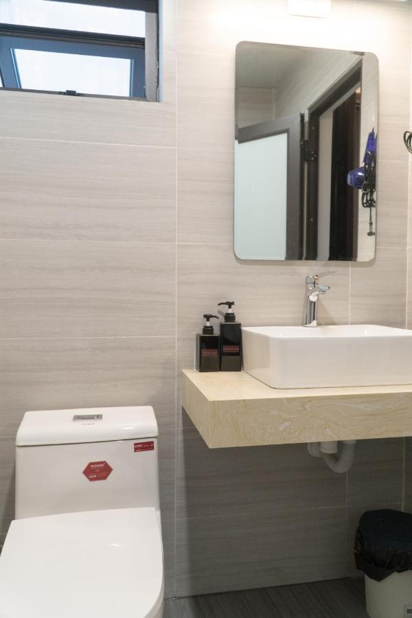 T Home Balcony Homestay Ханой Екстериор снимка