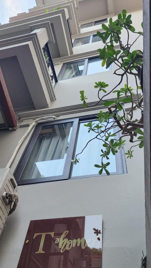 T Home Balcony Homestay Ханой Екстериор снимка