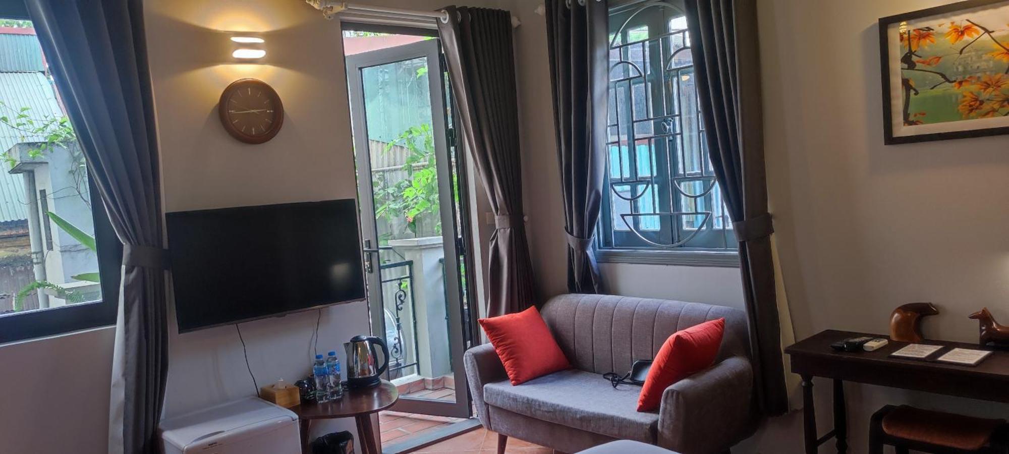 T Home Balcony Homestay Ханой Екстериор снимка